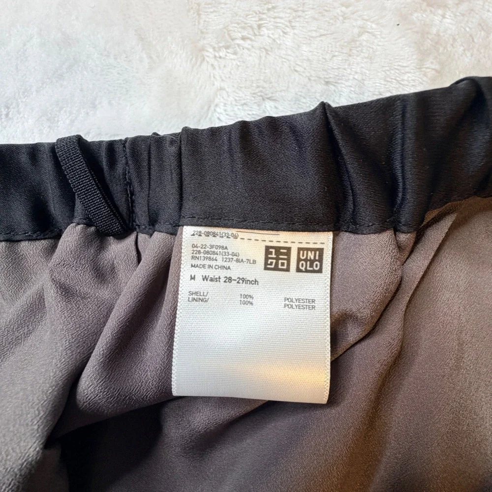 Uniqlo Satin Flare Skirt Dark Brown Pleated Dark academia,Gothic, dark Romantic‎